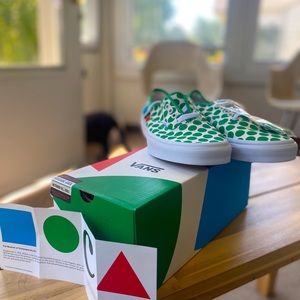 Vans mens size 9.0 womens size 11.0